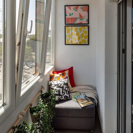 Modern 1Br Apt In The Old Town: The Perfect Choice Bucharest Luaran gambar