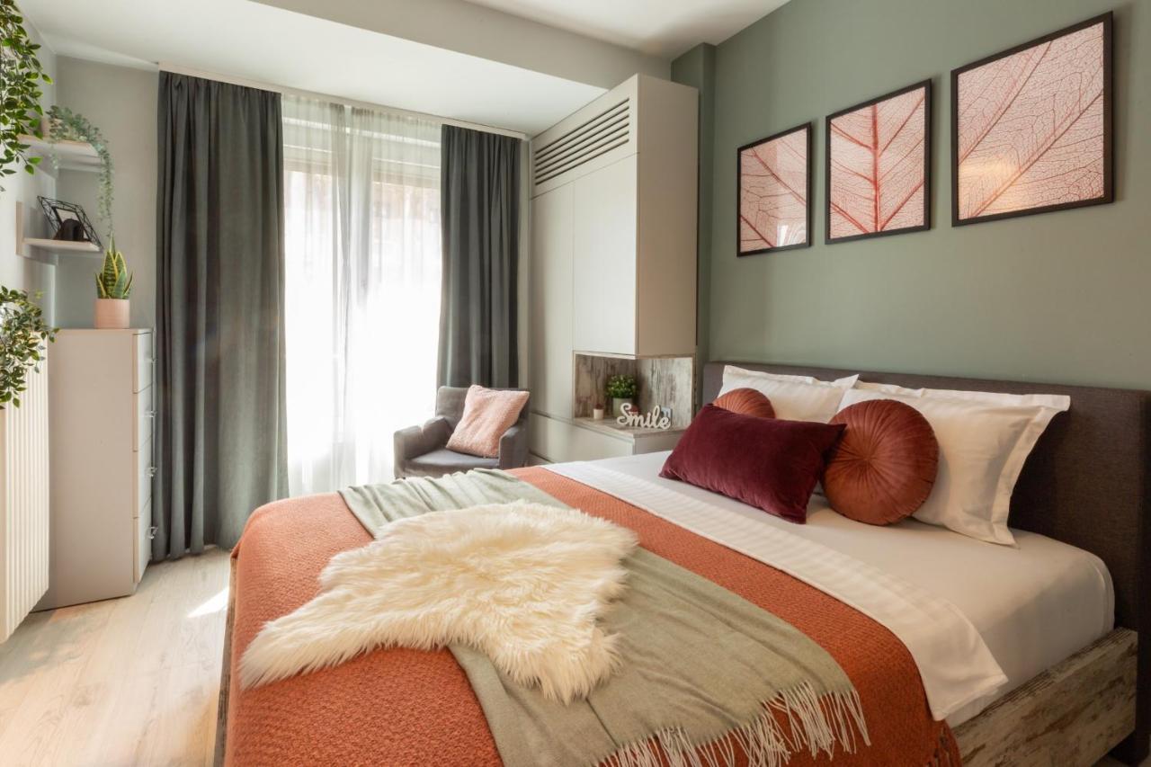 Modern 1Br Apt In The Old Town: The Perfect Choice Bucharest Luaran gambar