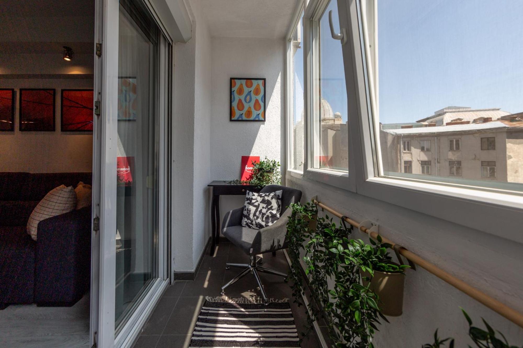 Modern 1Br Apt In The Old Town: The Perfect Choice Bucharest Luaran gambar