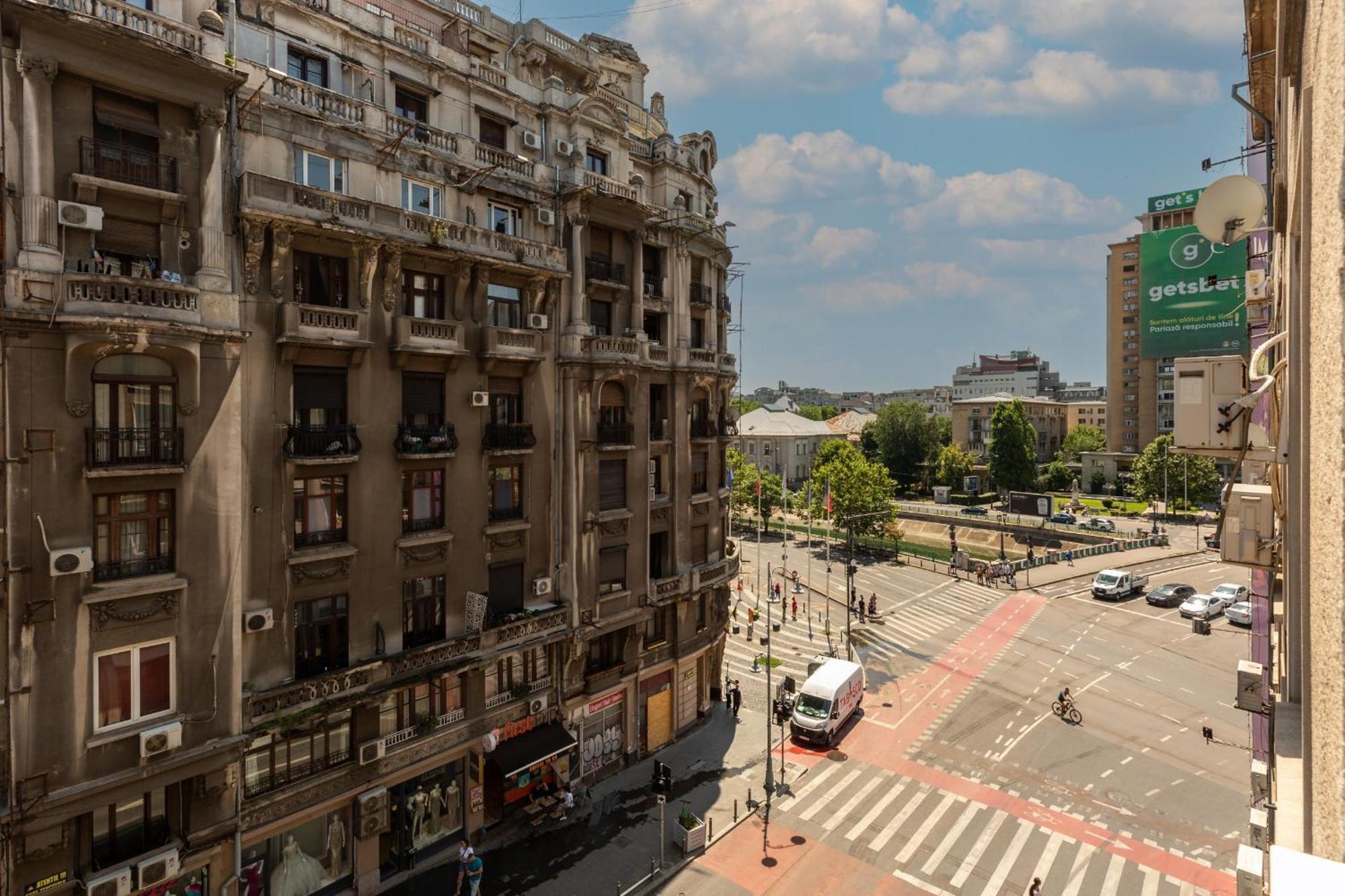 Modern 1Br Apt In The Old Town: The Perfect Choice Bucharest Luaran gambar