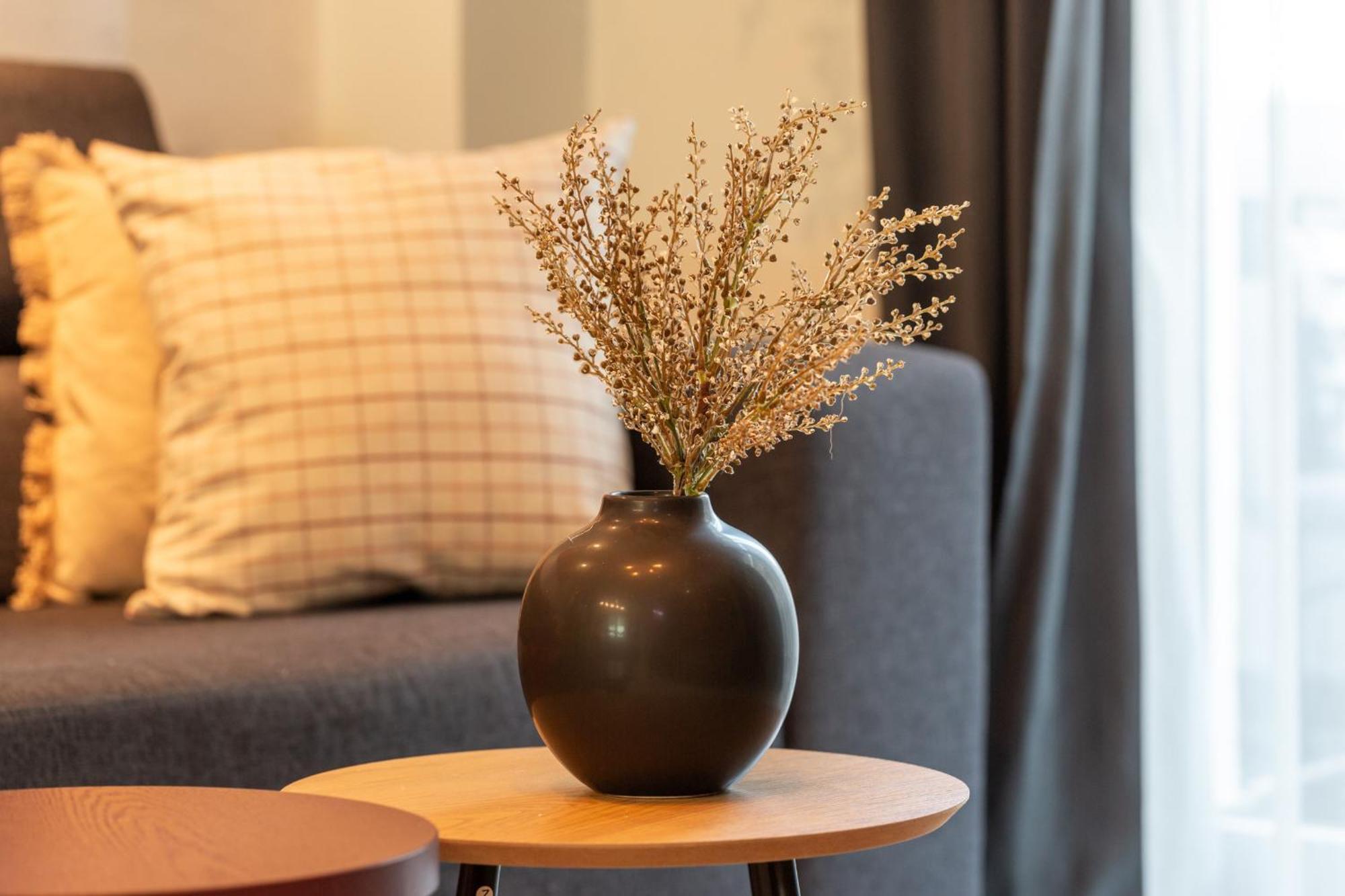 Modern 1Br Apt In The Old Town: The Perfect Choice Bucharest Luaran gambar