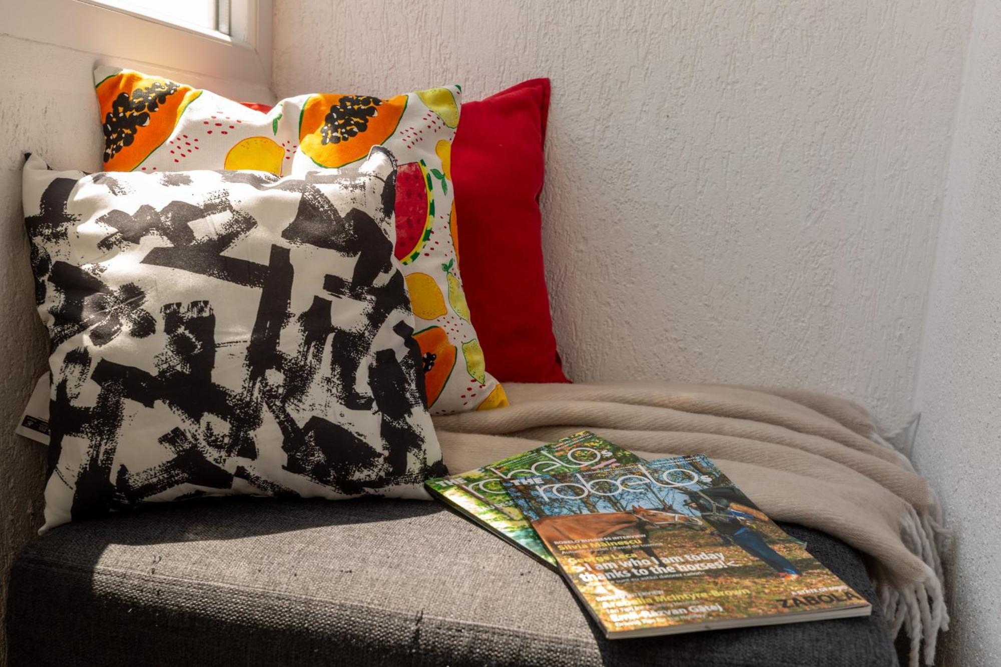 Modern 1Br Apt In The Old Town: The Perfect Choice Bucharest Luaran gambar
