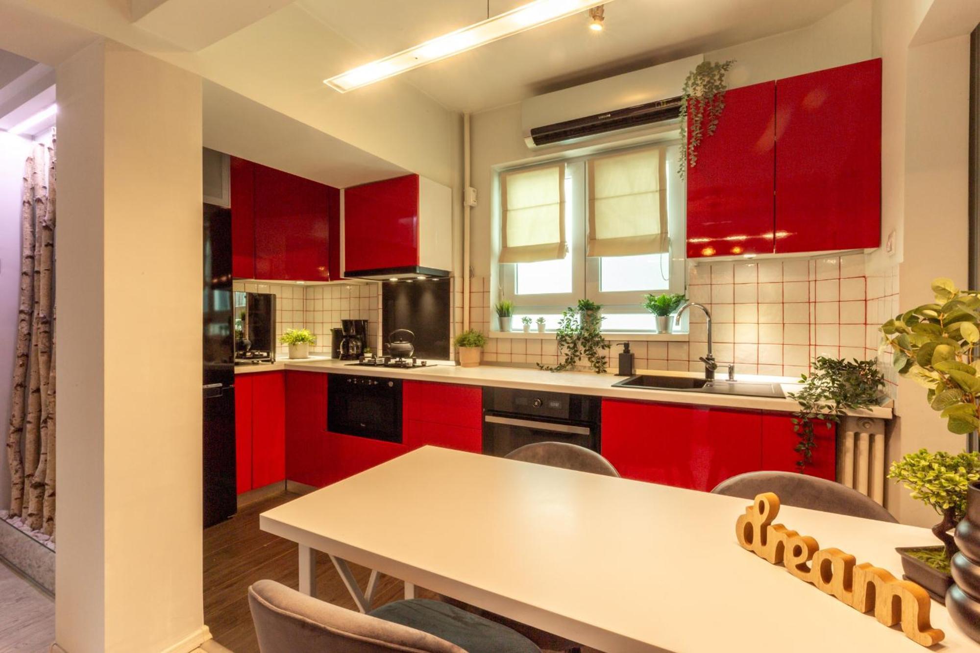 Modern 1Br Apt In The Old Town: The Perfect Choice Bucharest Luaran gambar